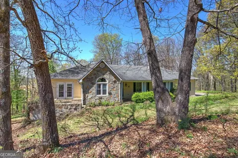 17 Greenwood Dr SW, Cartersville, GA 30120