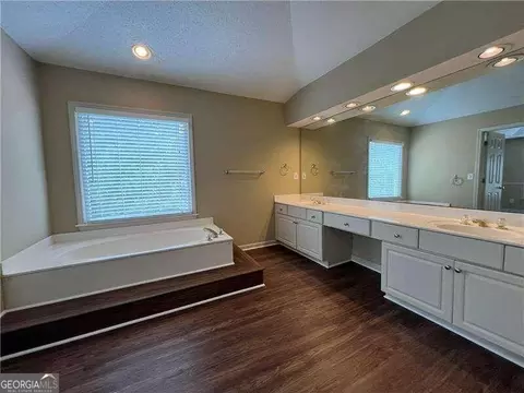 480 Leasingham Way, Duluth, GA 30097 photo 8