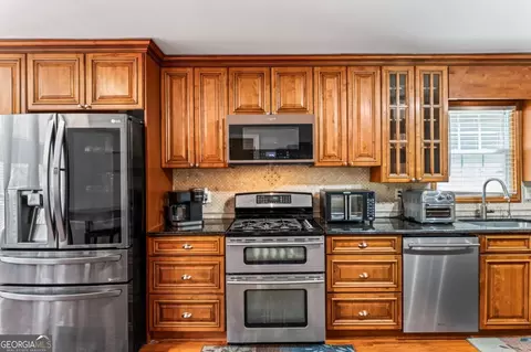 Kitchen - 3985 Gallant Fox Ct, Duluth, GA 30096 photo 1 of 2