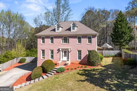 Exterior - 3985 Gallant Fox Ct, Duluth, GA 30096 photo 2 of 9