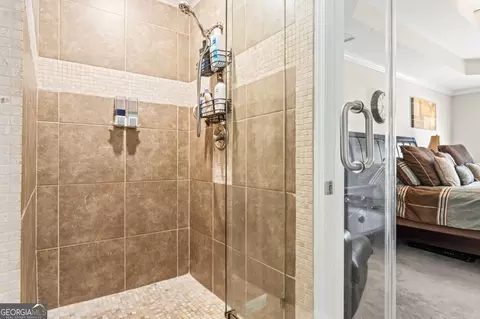 Bath - 3985 Gallant Fox Ct, Duluth, GA 30096 photo 4 of 6