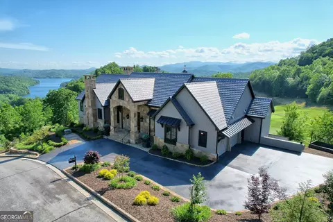 633 Waterfall Dr, Clayton, GA 30525