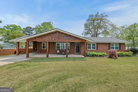 207 Lakeshore Cir, Milledgeville, GA 31061