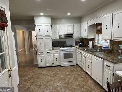 409 Cloverdale Dr, Dublin, GA 31021 photo 19