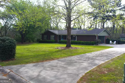 409 Cloverdale Dr, Dublin, GA 31021 photo 4