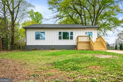 2520 Saint Charles Dr SE, Smyrna, GA 30080