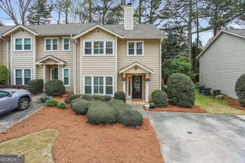 228 Peachtree Hollow Ct, Sandy Springs, GA 30328