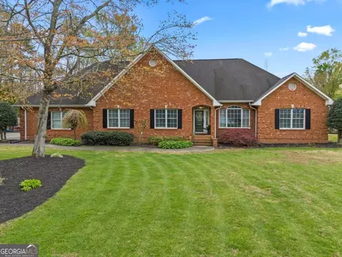 606 Shenandoah Dr NE, Calhoun, GA 30701
