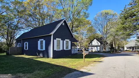 104 Norris St, Monroe, GA 30655 photo 3