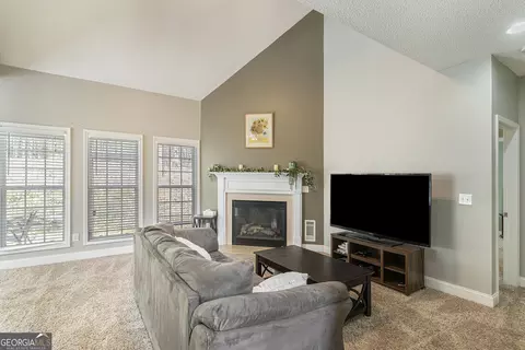 409 Nashua Dr, Lagrange, GA 30241 photo 4