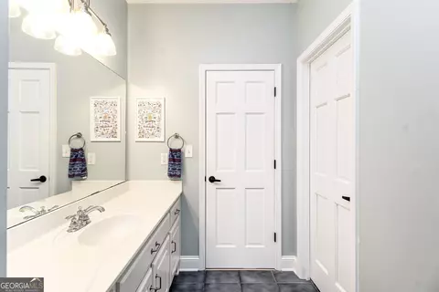 Bath - 845 Streamside Dr, Mcdonough, GA 30252 photo 3 of 7