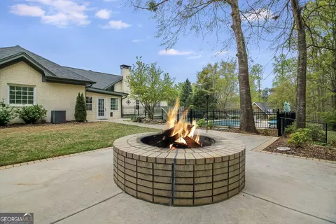 Exterior - 845 Streamside Dr, Mcdonough, GA 30252 photo 7 of 18