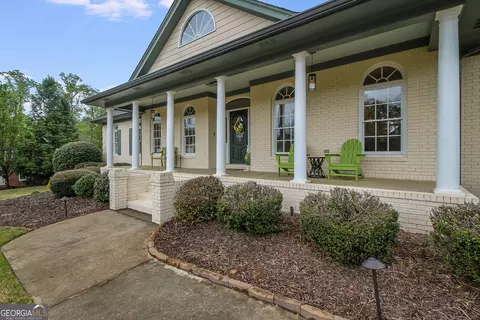 Exterior - 845 Streamside Dr, Mcdonough, GA 30252 photo 10 of 18
