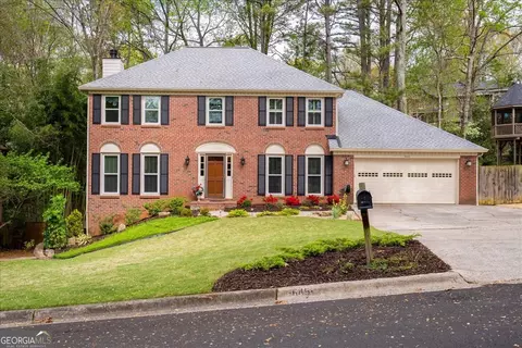 645 Ridgemont Dr, Roswell, GA 30076