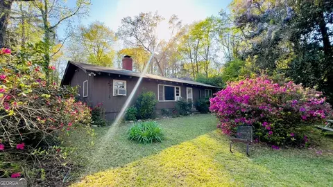 191 E Lakeview Dr, Milledgeville, GA 31061