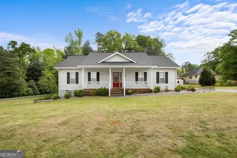 212 Wedgewood Dr, Sandersville, GA 31082