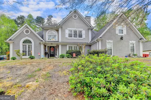 1730 Peachcrest Dr, Lawrenceville, GA 30043