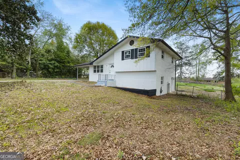 2049 Skyview Cir, Douglasville, GA 30135