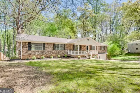 3829 Dora Dr SE, Smyrna, GA 30082