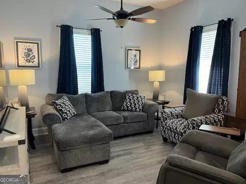 Living - 421 Jefferson St, Lagrange, GA 30240 photo 3 of 5