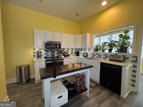Kitchen - 421 Jefferson St, Lagrange, GA 30240 photo 2 of 3