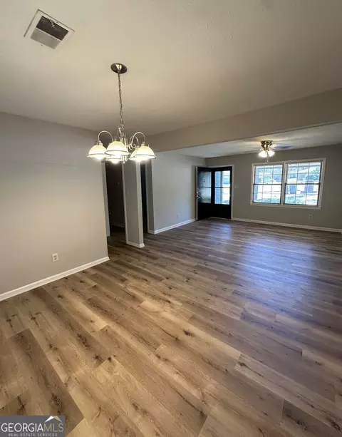 10129 Straphinge Trl NE, Covington, GA 30014 photo 6