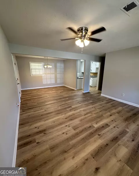 10129 Straphinge Trl NE, Covington, GA 30014 photo 9