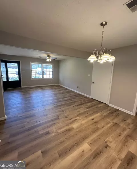 10129 Straphinge Trl NE, Covington, GA 30014 photo 7