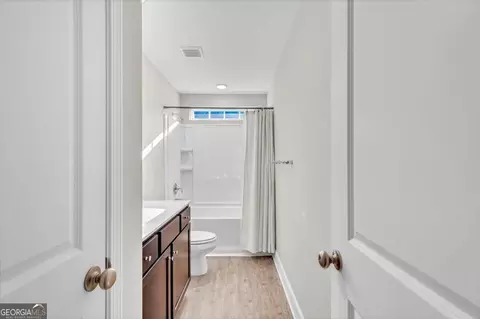 Bath - 151 Red Maple Ln, Guyton, GA 31312 photo 5 of 6