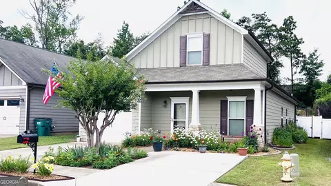 66 Howard Ave, Cartersville, GA 30121