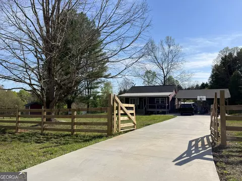 2988 Lothridge Rd, Cleveland, GA 30528