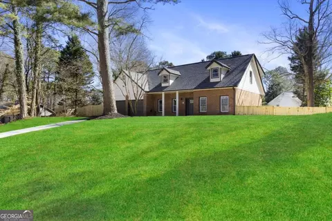5032 Winford Ct, Peachtree Corners, GA 30092