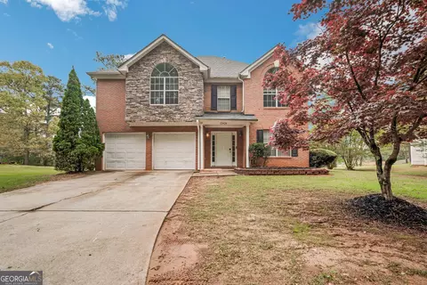 12426 Lakeside Pkwy, Fayetteville, GA 30215