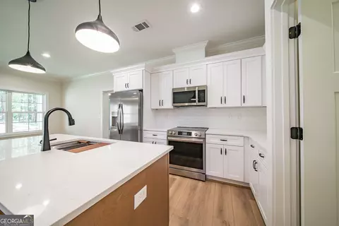Kitchen - 7230 Springbrook Dr, Columbus, GA 31909 photo 2 of 5