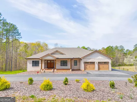 365 Rolling Hills Ln, Clarkesville, GA 30523