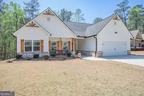 8064 Longleaf Dr, Villa Rica, GA 30180