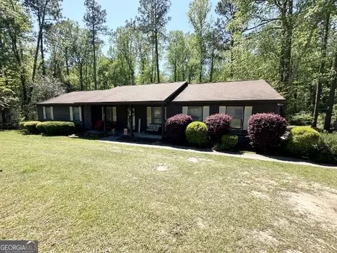 122 Ponderosa Dr, Swainsboro, GA 30401