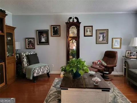 Living - 19 Ridgeview Hts, Toccoa, GA 30577 photo 1 of 2