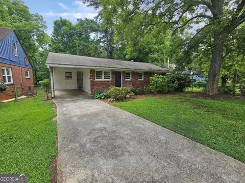 960 Winburn Dr, East Point, GA 30344