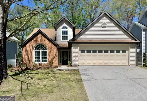 1145 Hunters Creek Ct, Lawrenceville, GA 30043