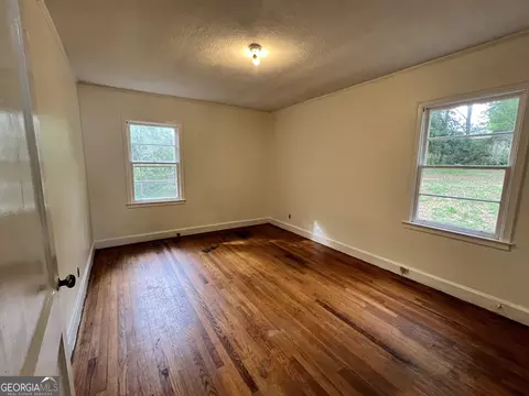 224 Memorial Dr, Barnesville, GA 30204 photo 12