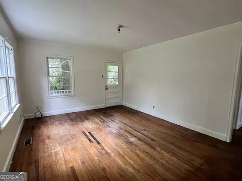224 Memorial Dr, Barnesville, GA 30204 photo 5