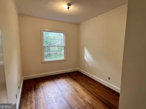 224 Memorial Dr, Barnesville, GA 30204 photo 13