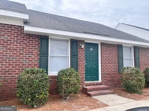 230 Lanier Dr #105, Statesboro, GA 30458