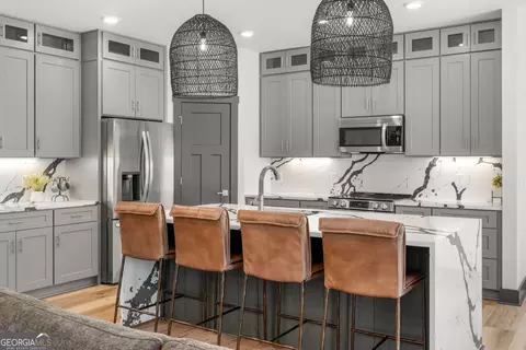 Kitchen - 114 Planters Pointe Ct, Baldwin, GA 30511 photo 5 of 11