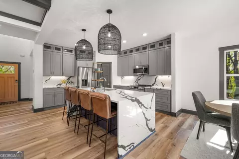 Kitchen - 114 Planters Pointe Ct, Baldwin, GA 30511 photo 2 of 11
