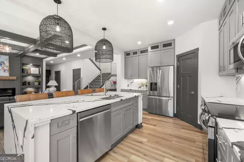 Kitchen - 114 Planters Pointe Ct, Baldwin, GA 30511 photo 7 of 11