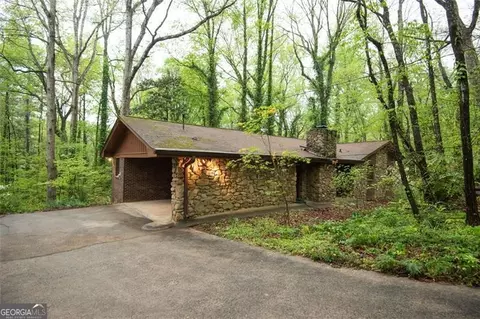 1205 Scarlett Ct, Stone Mountain, GA 30087