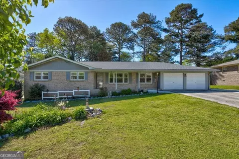 5156 Apollo Ln SW, Lilburn, GA 30047