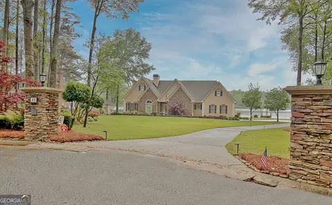 40 Spring Valley Ct, Newnan, GA 30265